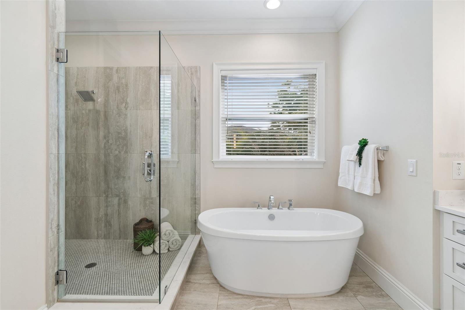 MARYLAND MANOR 2ND UNIT - Residential