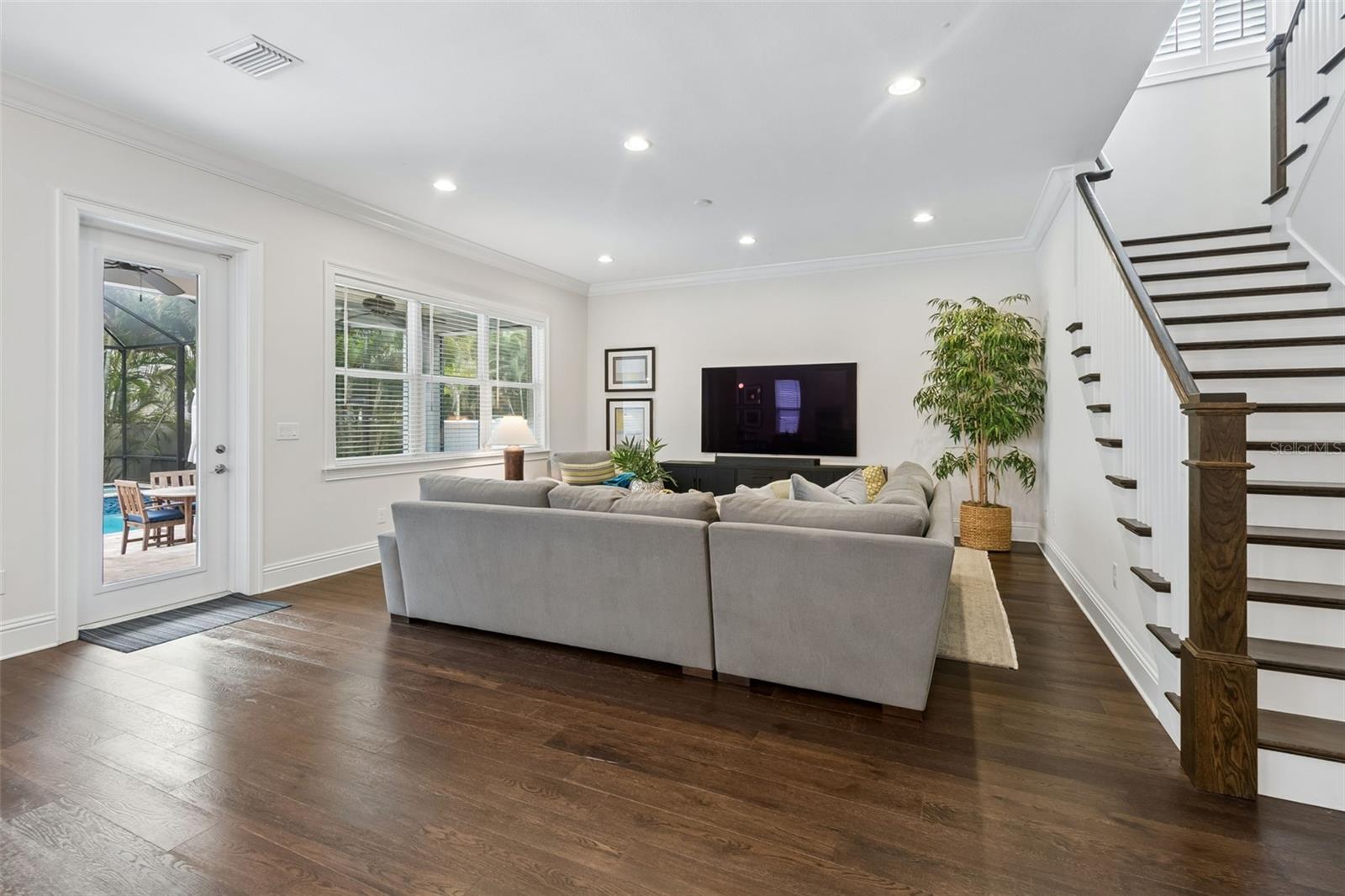 MARYLAND MANOR 2ND UNIT - Residential