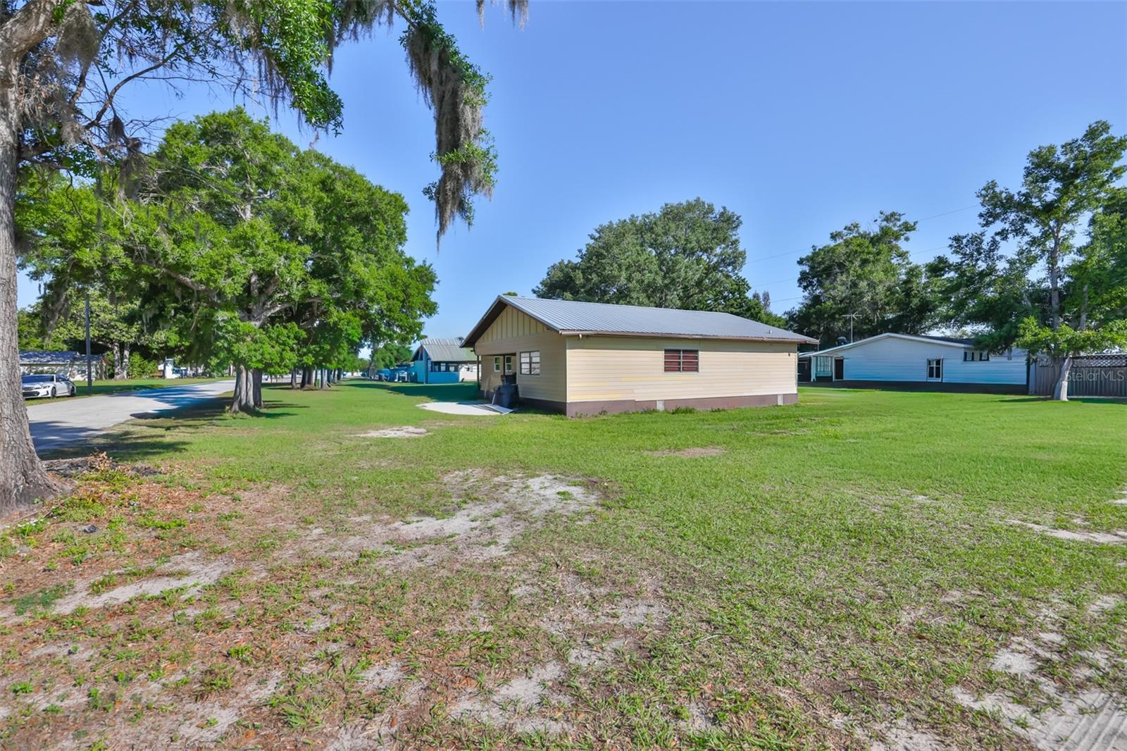 WEST LAKE WALES - Residential