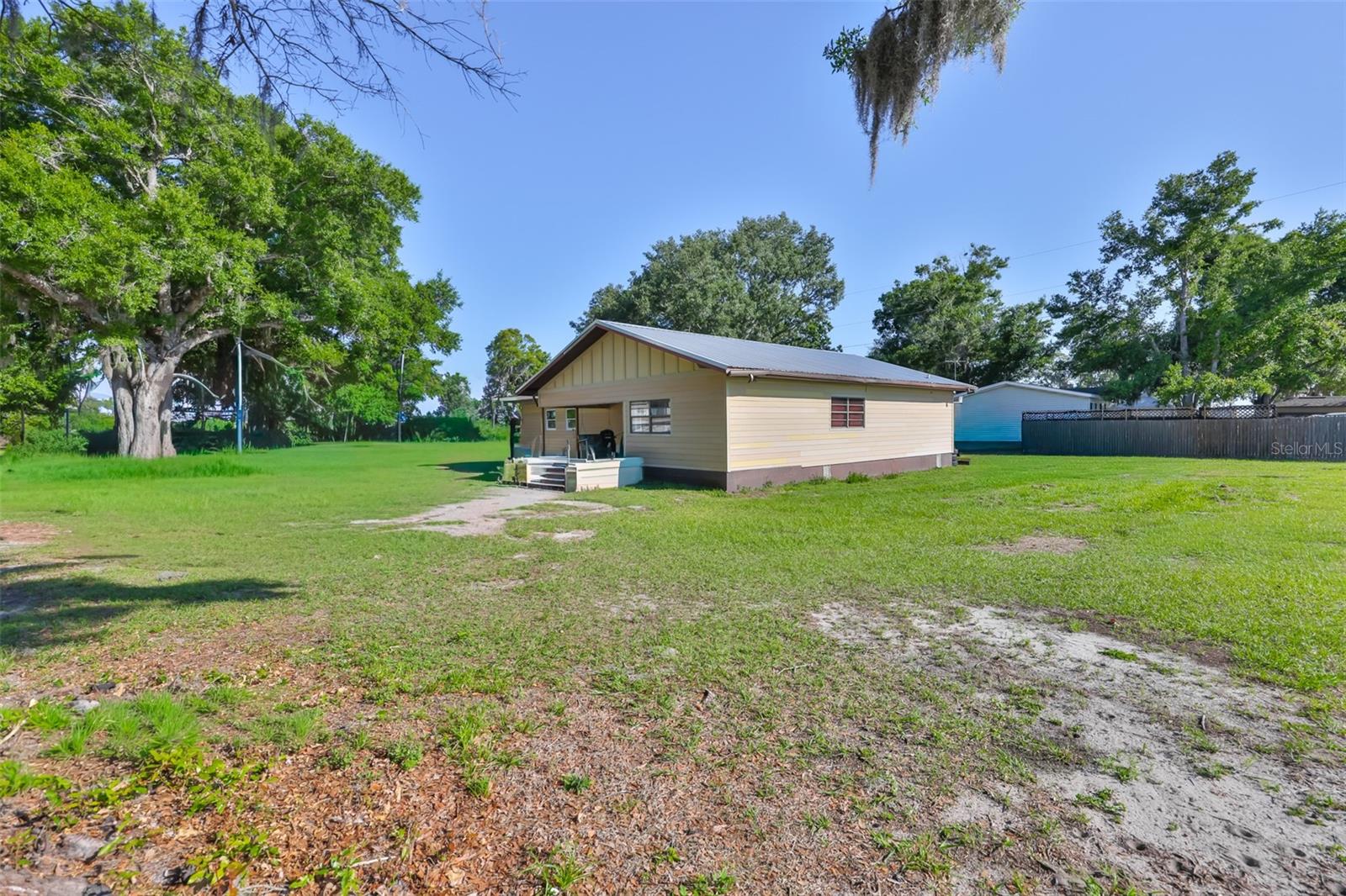WEST LAKE WALES - Residential