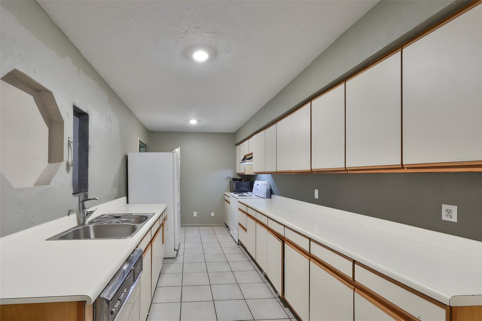 WEST LAKE WALES - Residential