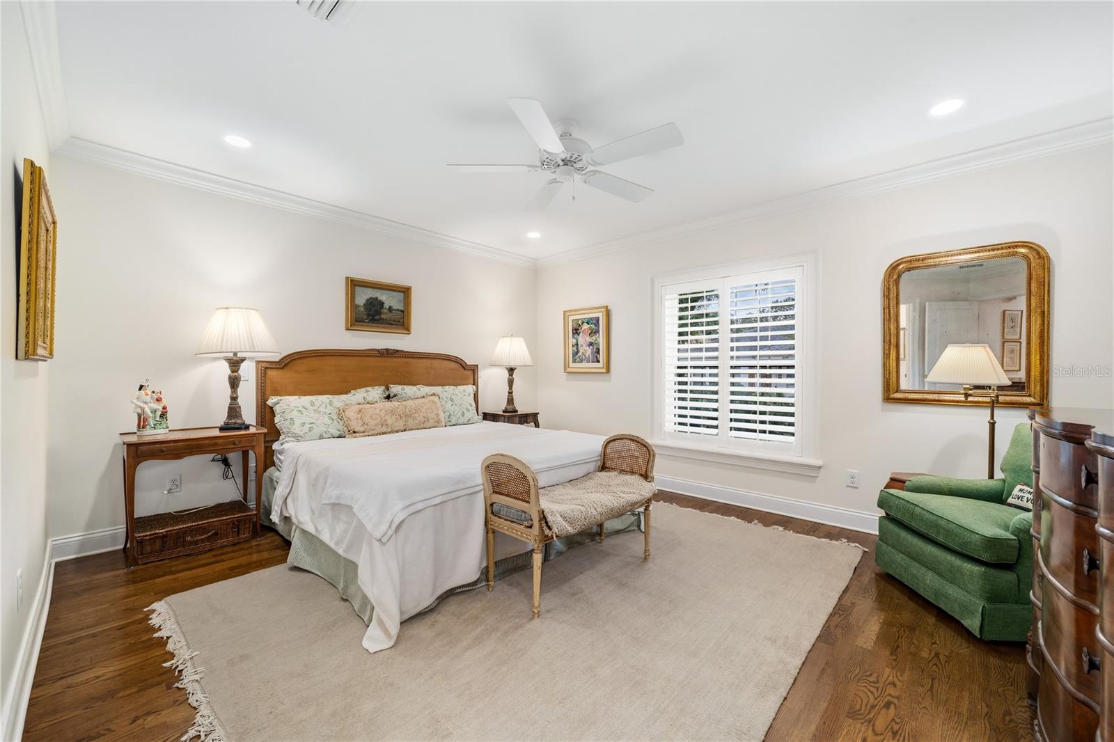 WILLIAMSBURG CONDOMINIUM - Residential