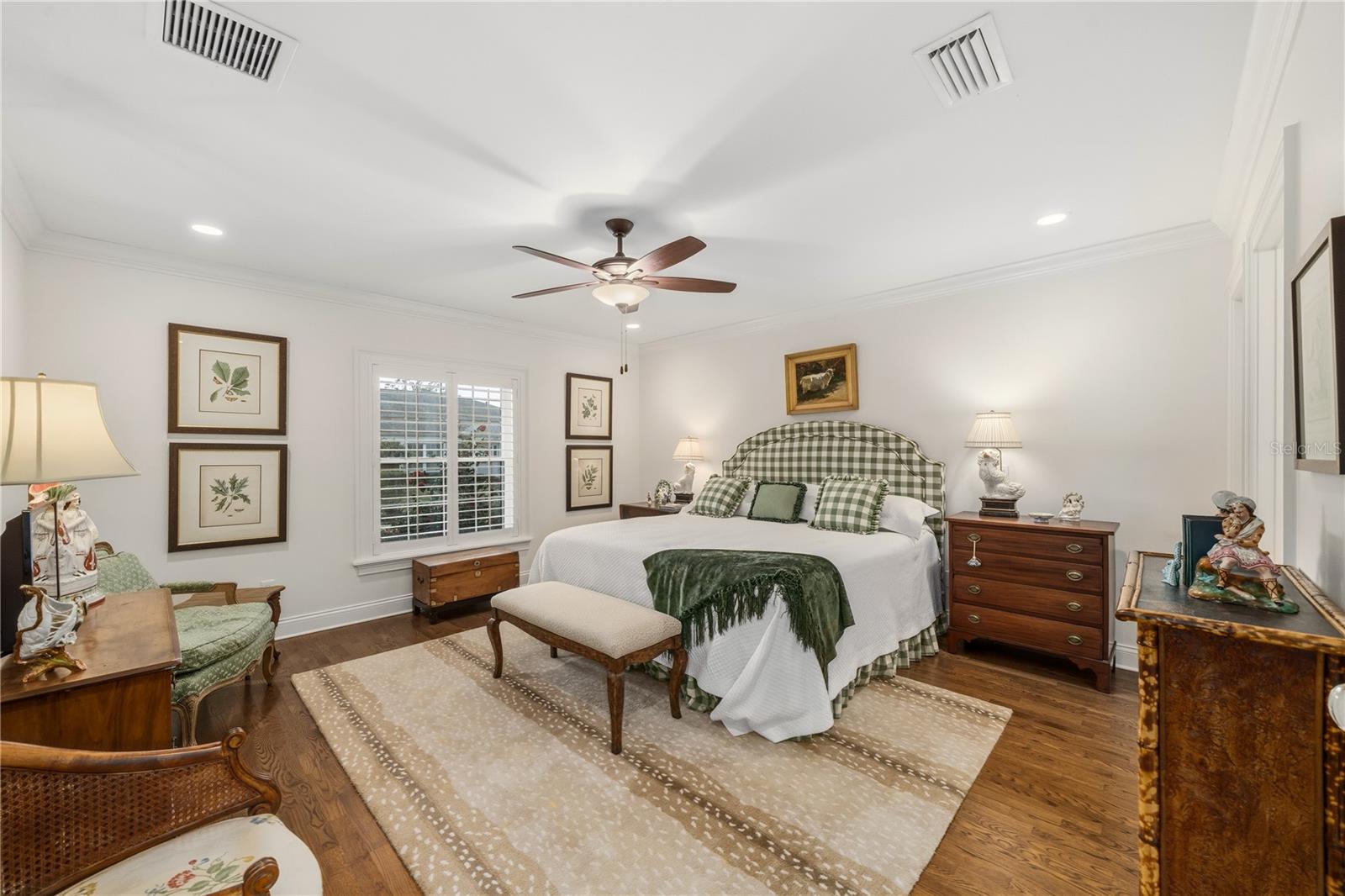 WILLIAMSBURG CONDOMINIUM - Residential