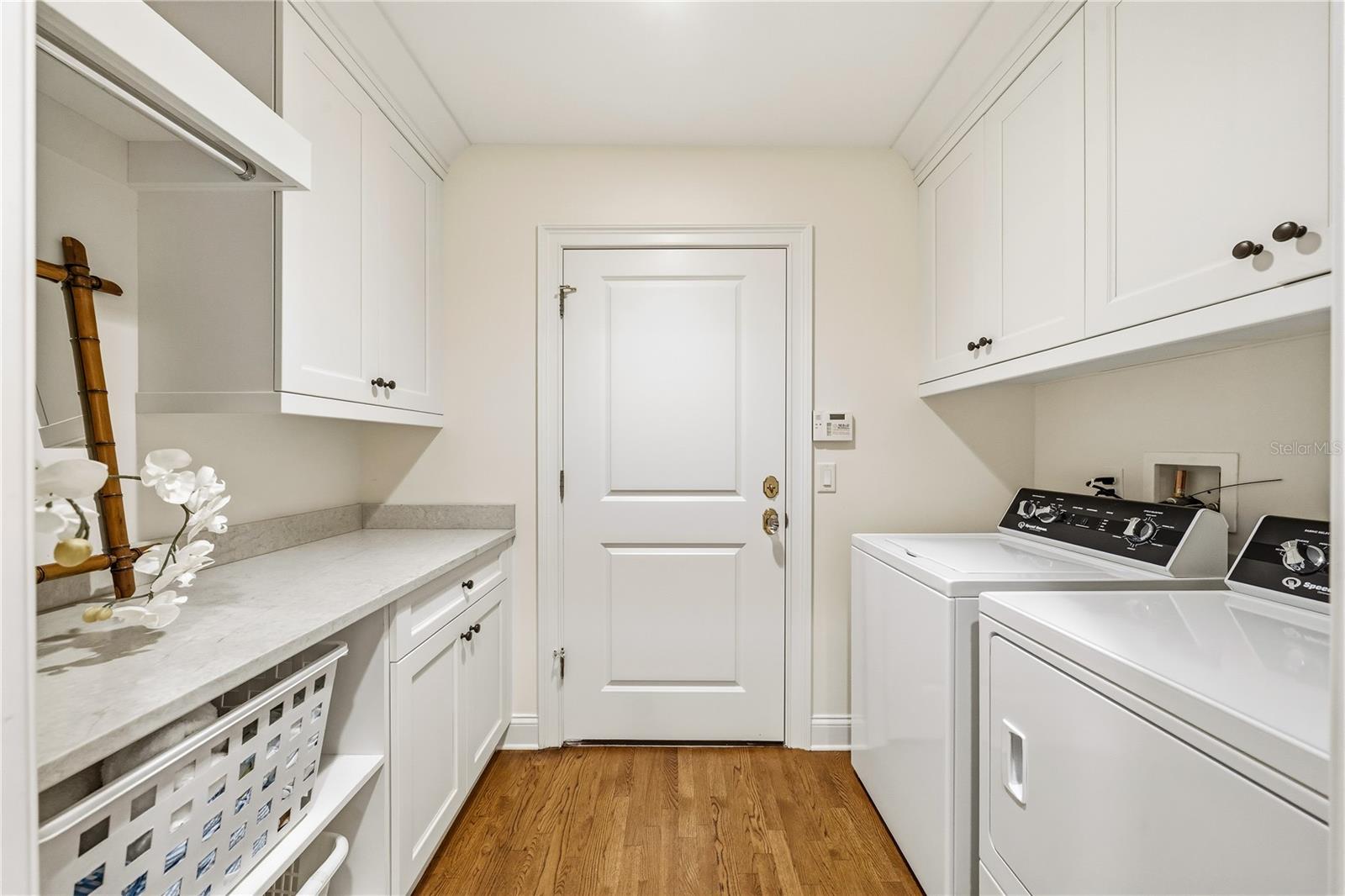 WILLIAMSBURG CONDOMINIUM - Residential