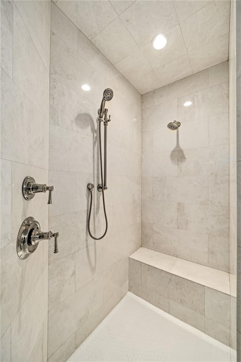 WILLIAMSBURG CONDOMINIUM - Residential