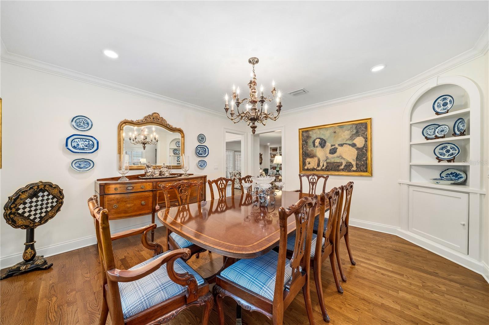 WILLIAMSBURG CONDOMINIUM - Residential