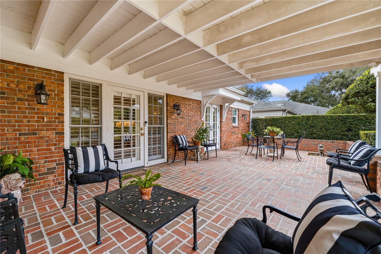 WILLIAMSBURG CONDOMINIUM - Residential