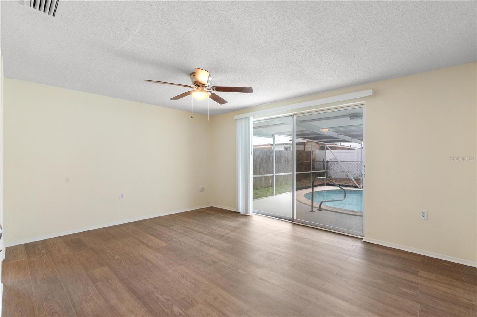 REGENCY PARK - Residential