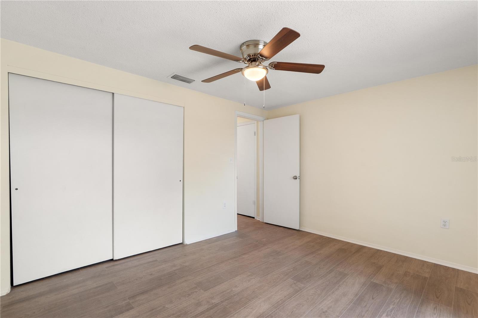 REGENCY PARK - Residential