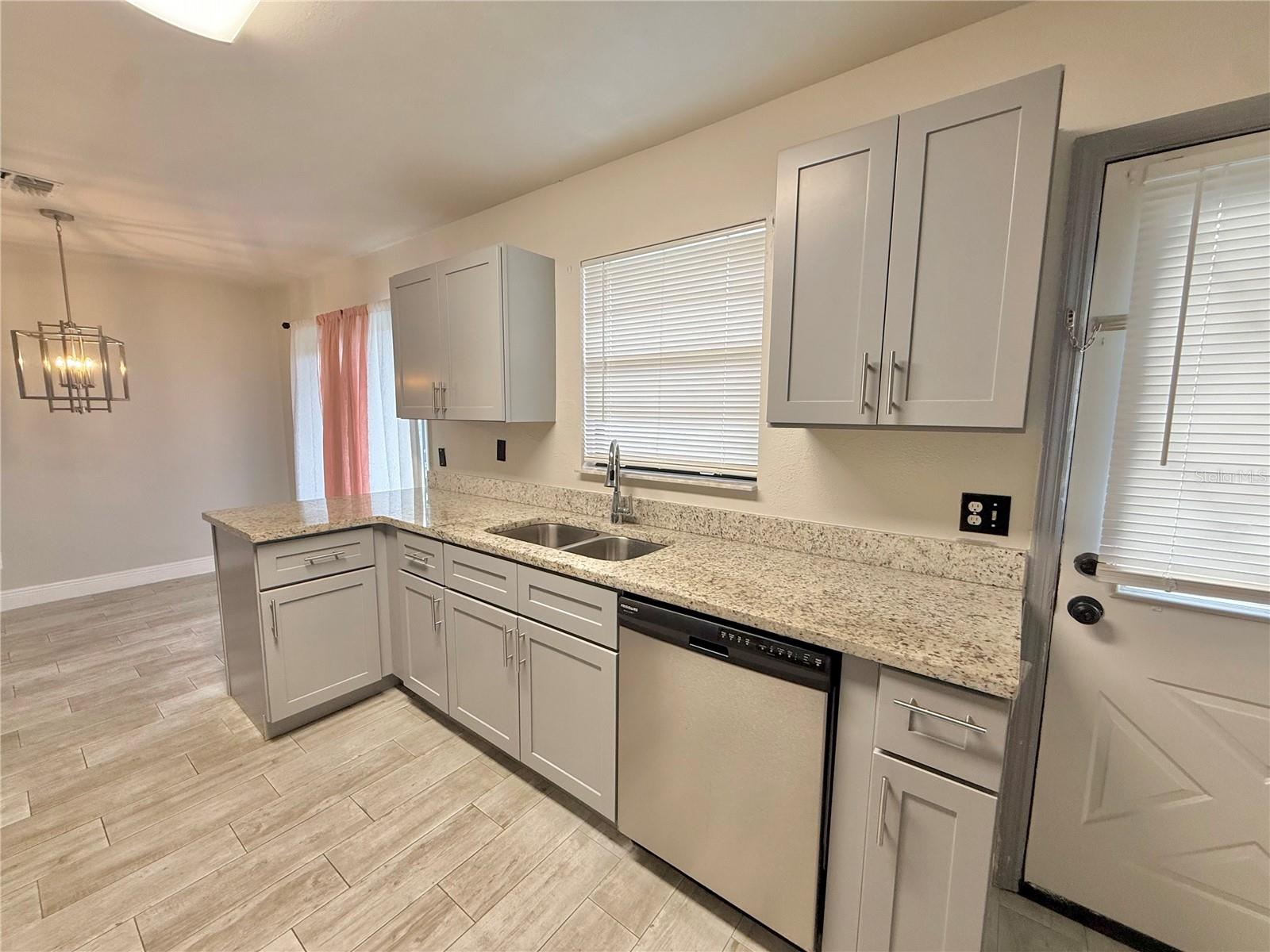 ST CLOUD 2ND TOWN OF - Residential Lease