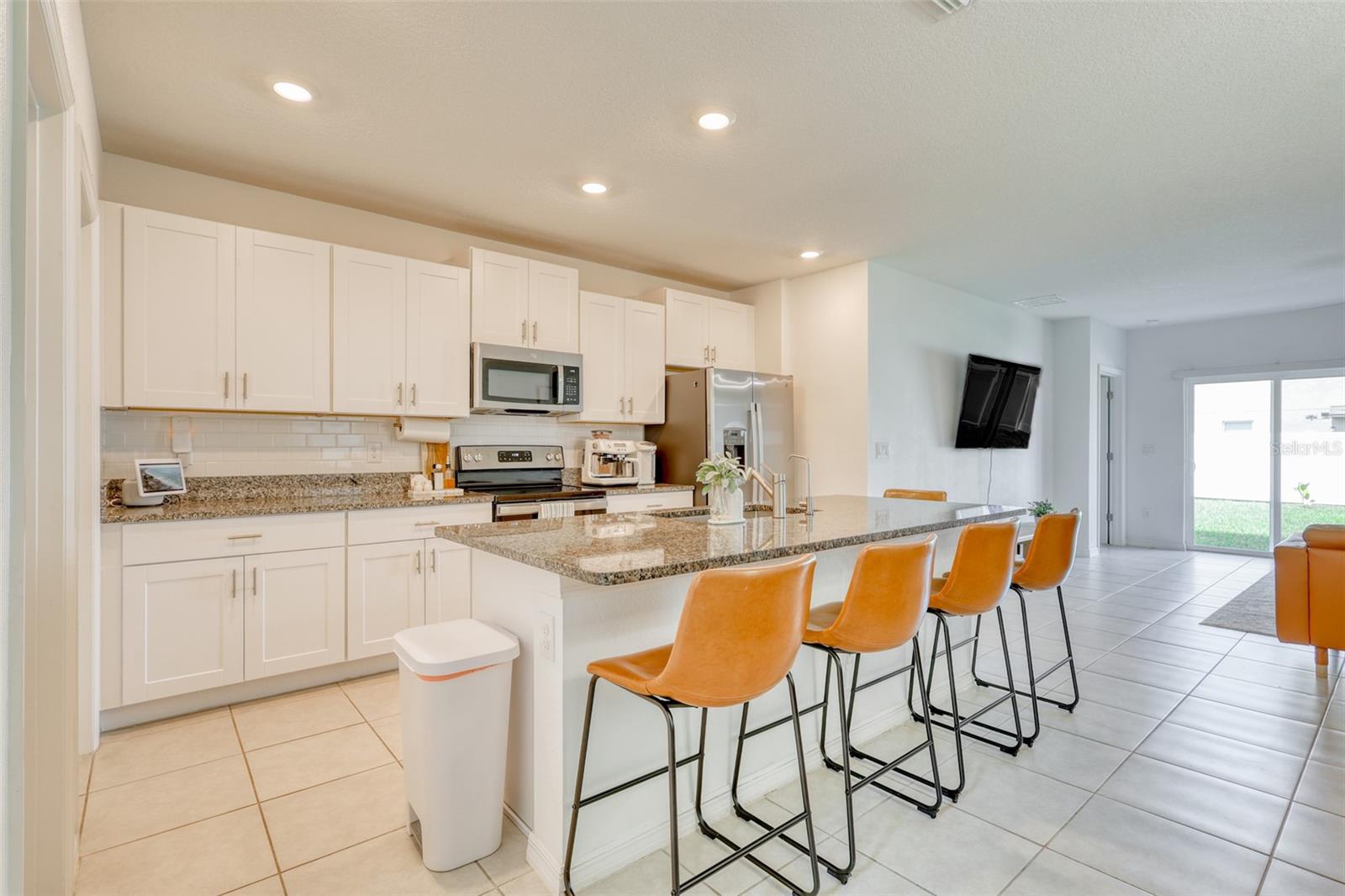 VERANO - Residential Lease