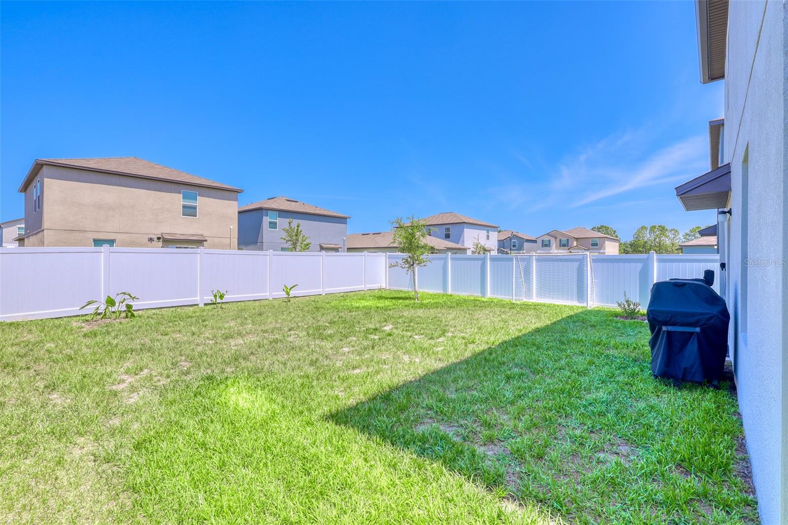 VERANO - Residential Lease