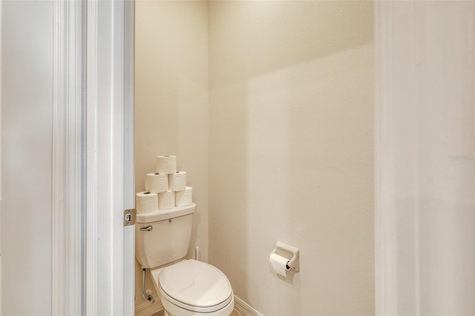 VERANO - Residential Lease