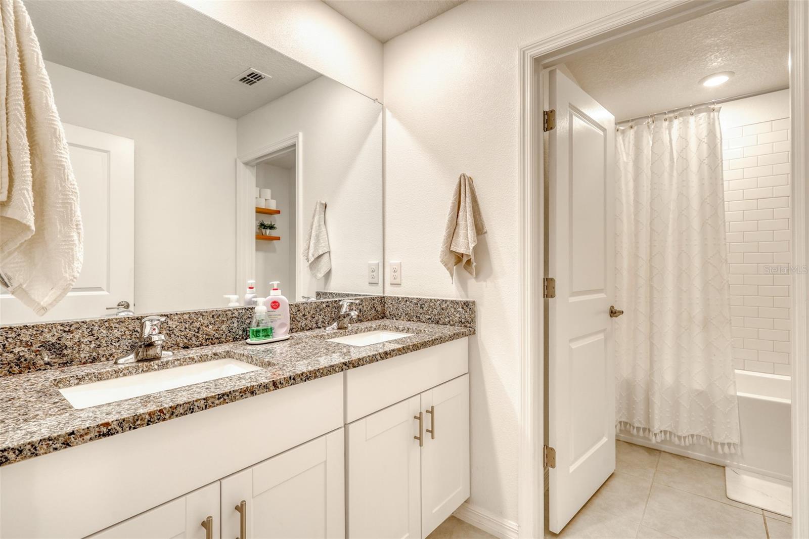 VERANO - Residential Lease