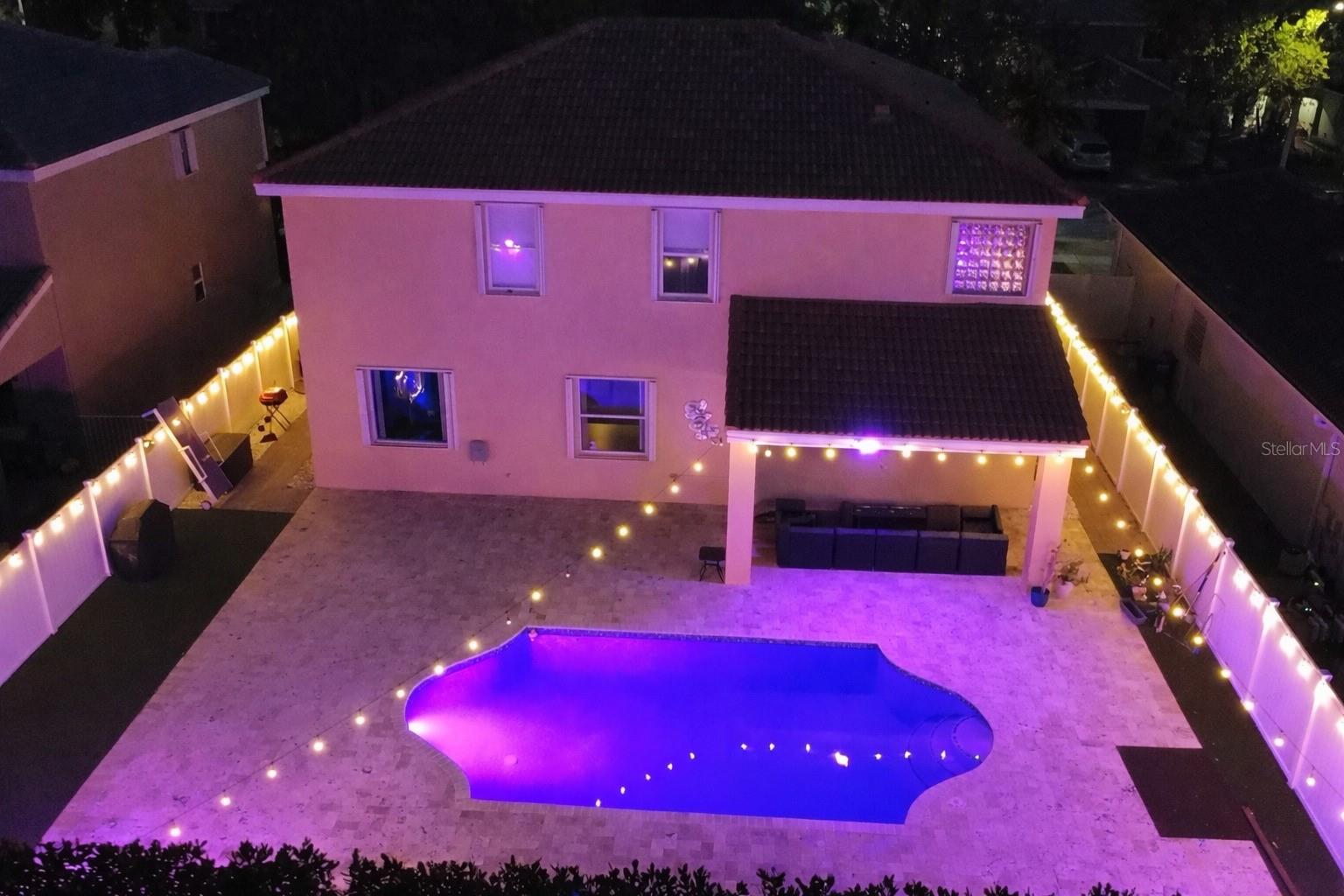 HEFTLER HOMES AT PEMBROKE SHORES - Residential