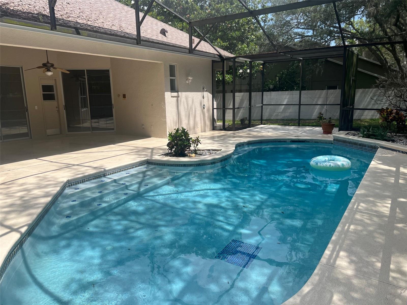 1586 ANTOINETTE COURT