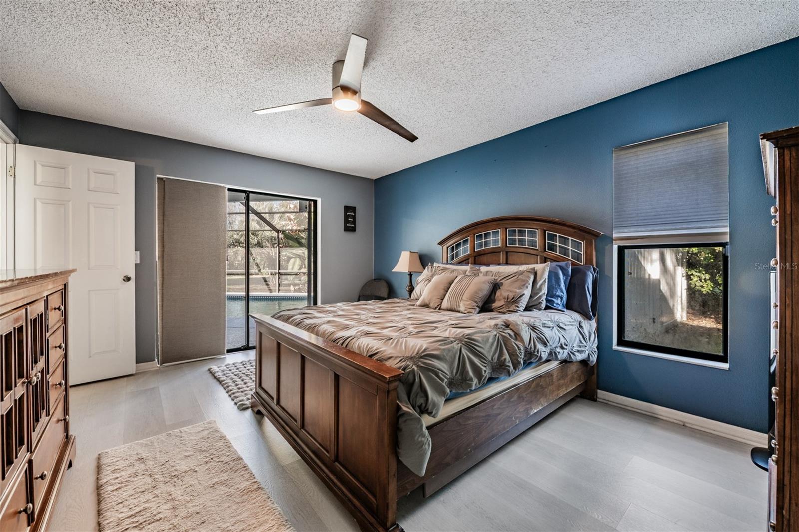 FAIRWAY OAKS - Residential