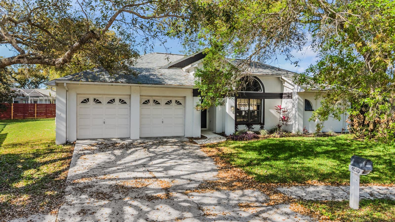 FAIRWAY OAKS - Residential