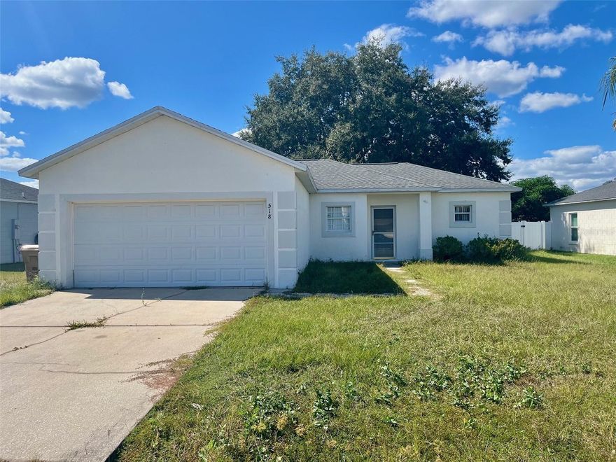 This fully fences home gives owners an oasis of rest. This three-bedroom and two-bathroom home has received NEW flooring. Location is conveniently just off Marigold near Tollroads, shops, restaurants and local amenities.