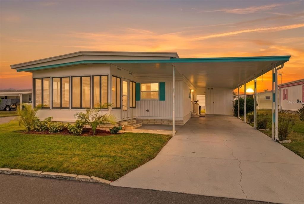 Photo of 2013 Wailua Drive, Holiday, FL 34691 (MLS # W7882332)