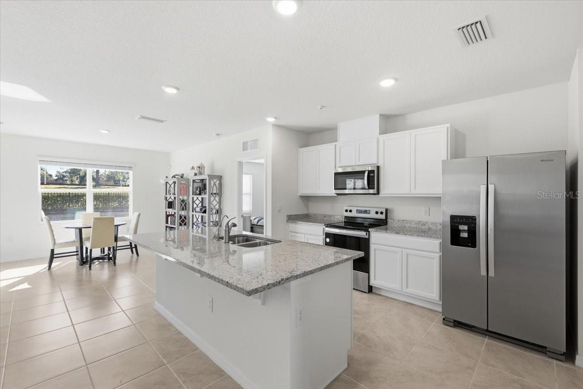 OAK POINTE SOUTH - Residential