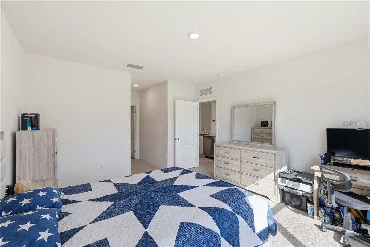 OAK POINTE SOUTH - Residential