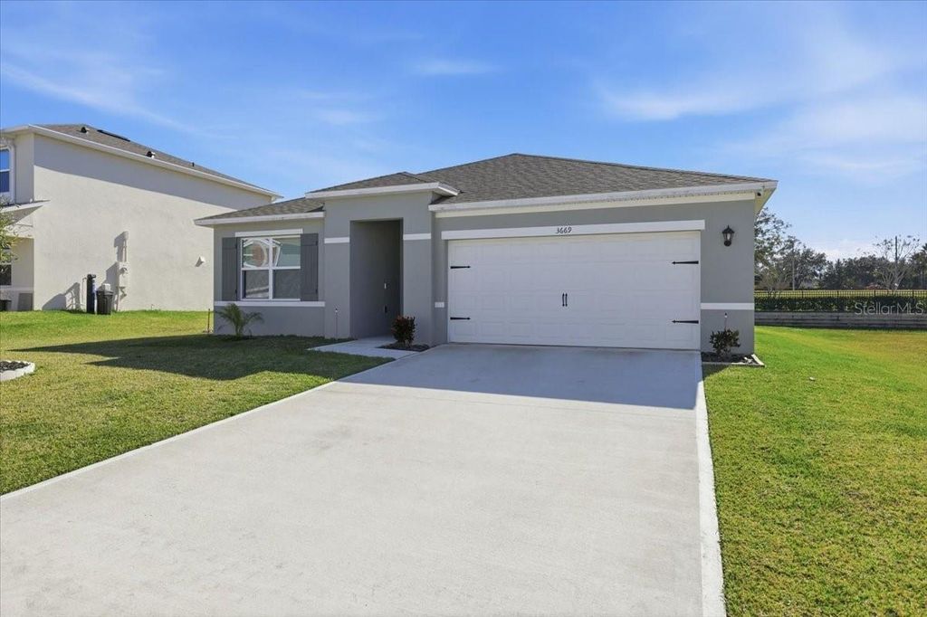 Photo of 3669 Rory Oak Circle, Apopka, FL 32703 (MLS # O6374283)