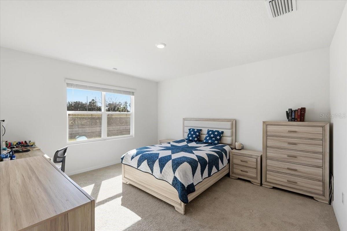 OAK POINTE SOUTH - Residential