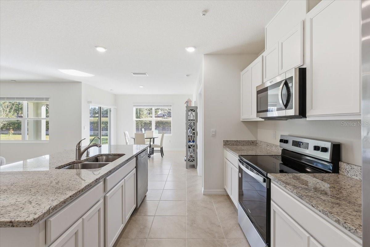 OAK POINTE SOUTH - Residential