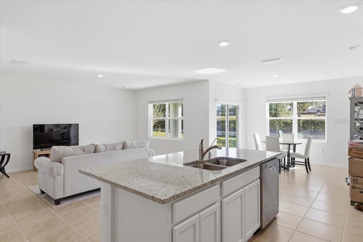 OAK POINTE SOUTH - Residential