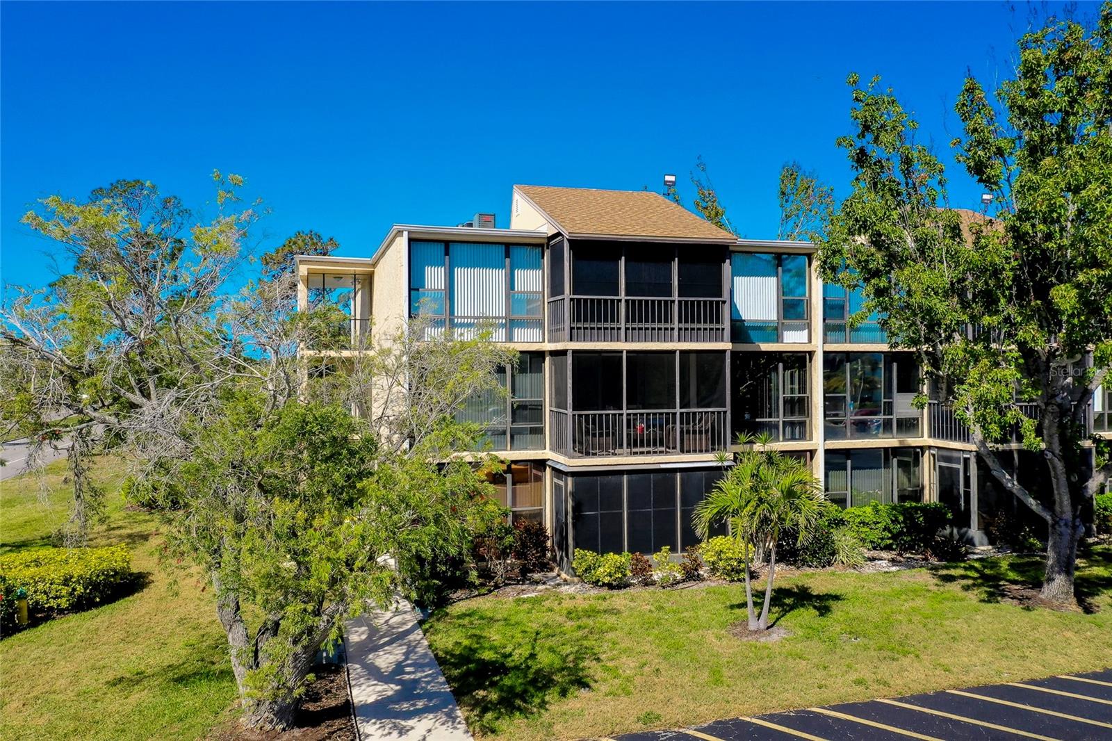 612 BIRD BAY DRIVE S 116