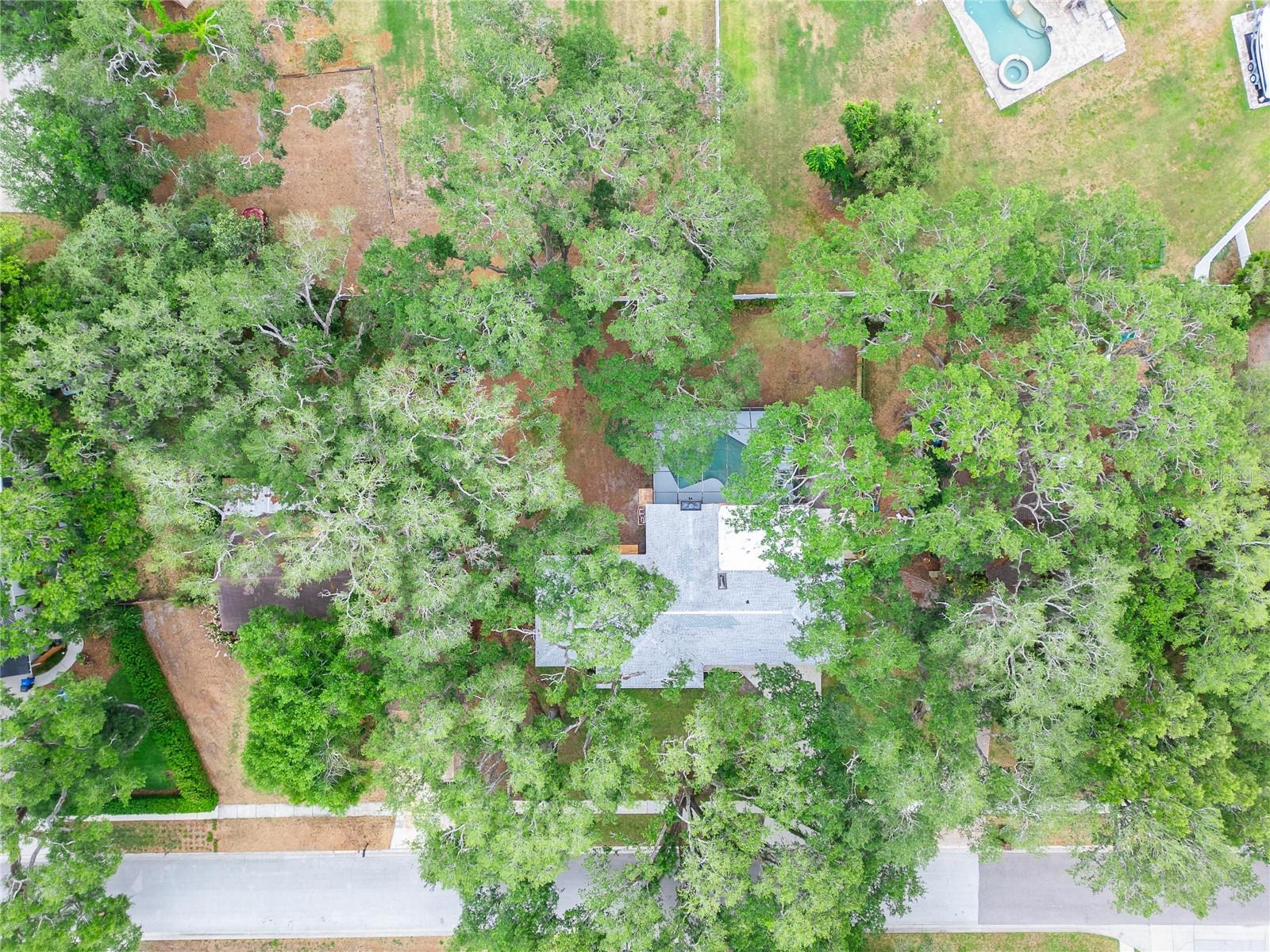 THOUSAND OAKS EXECUTIVE ESTATES - Residential