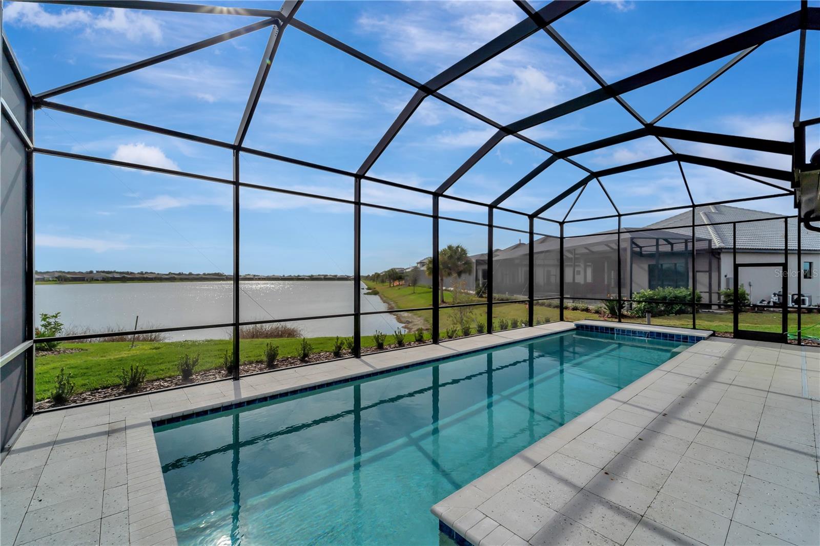 ARIA PH III - Residential