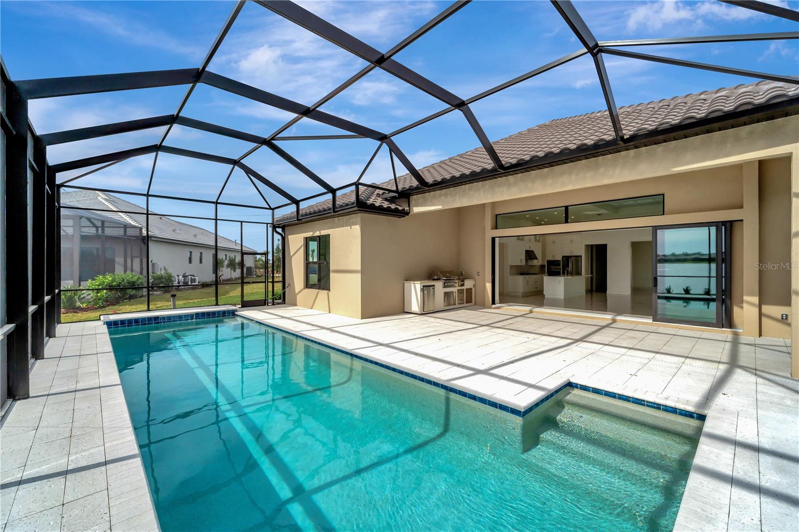 ARIA PH III - Residential