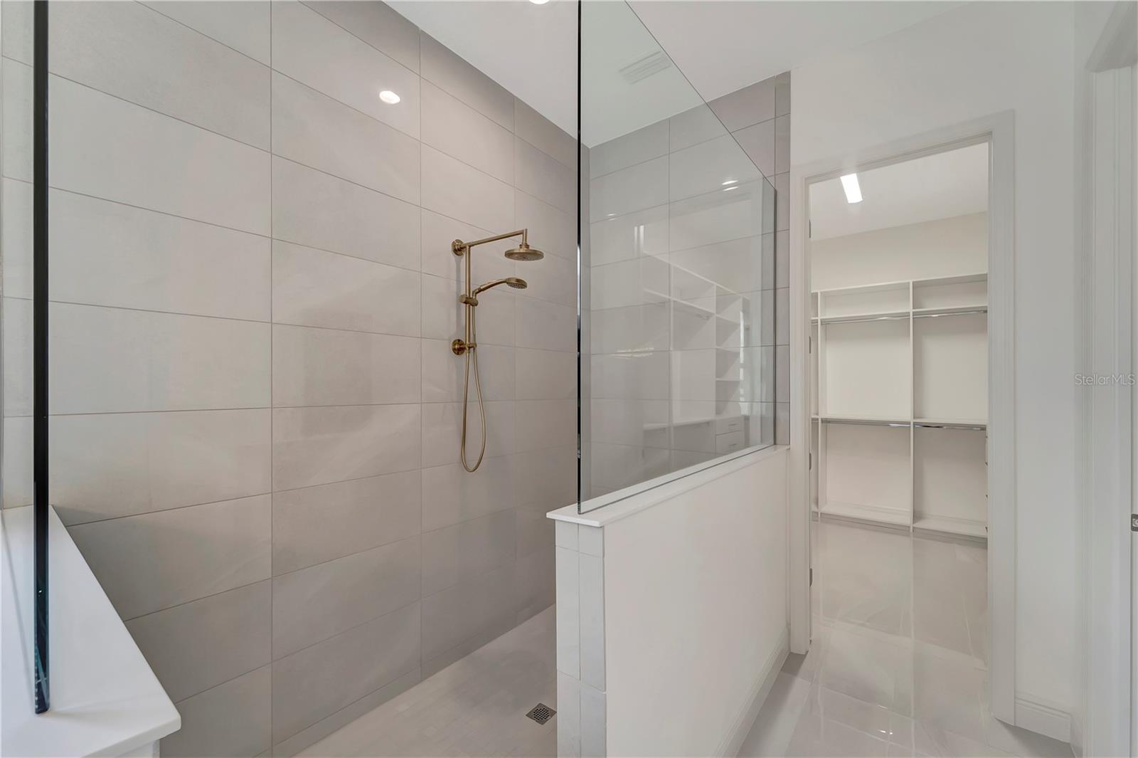 ARIA PH III - Residential