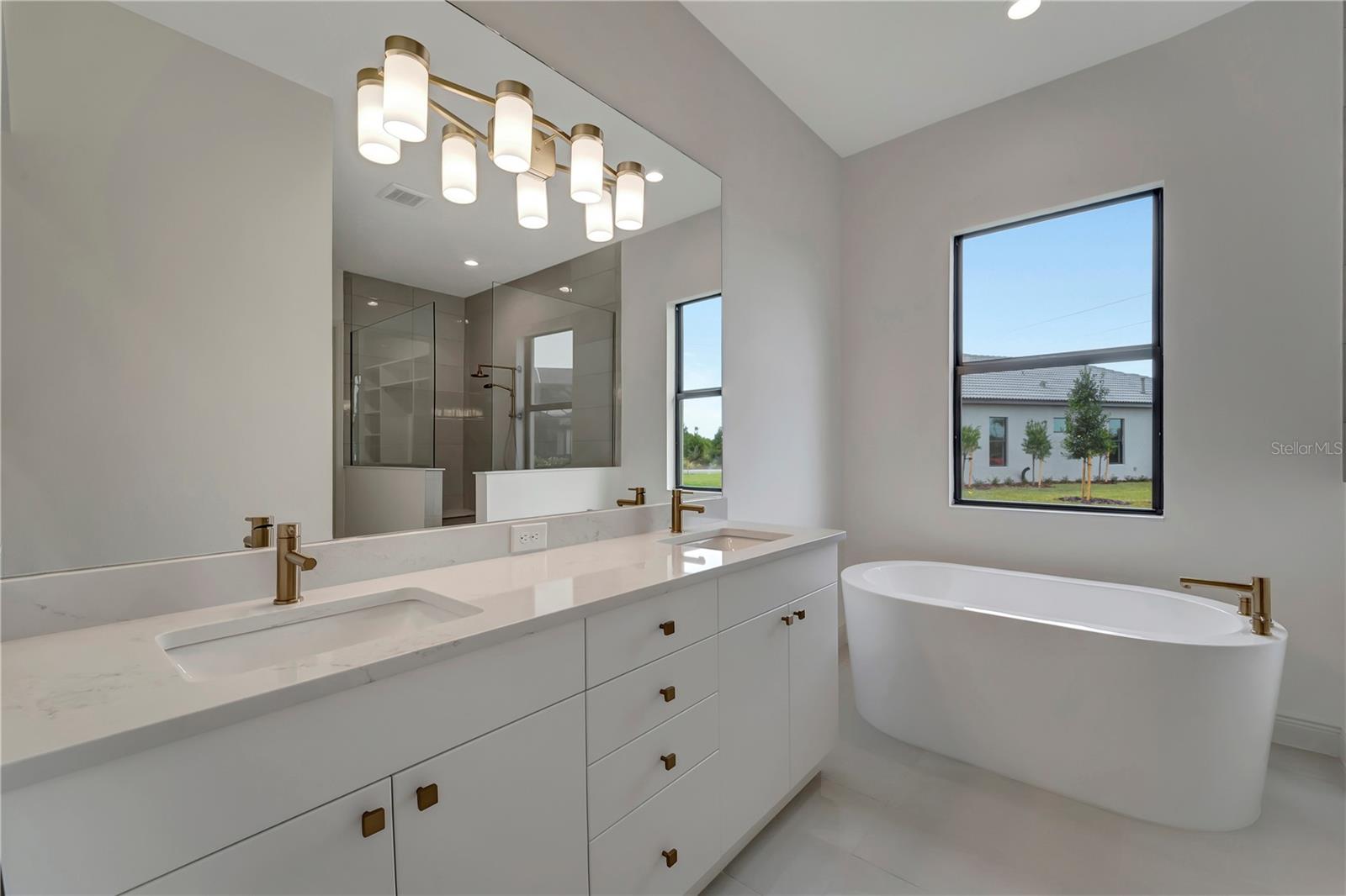 ARIA PH III - Residential