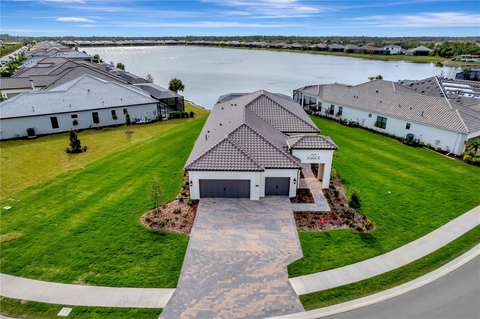 ARIA PH III - Residential