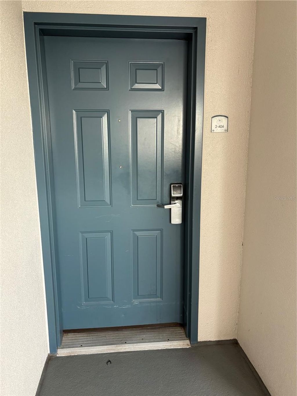 Photo of 13427 Blue Heron Beach Drive #406, Orlando, FL 32821 (MLS # G5109640)