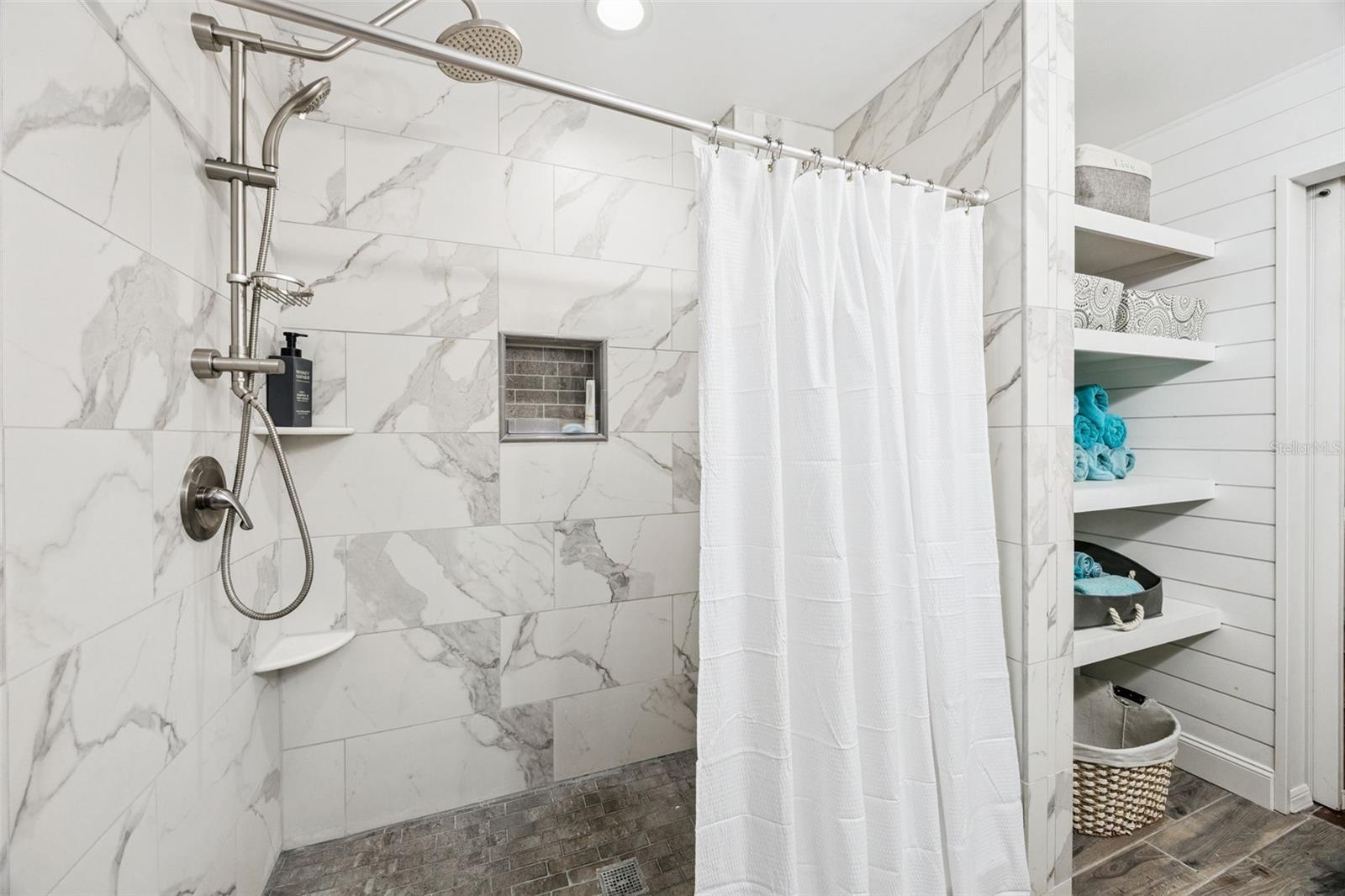 SWEETWATER OAKS SEC 04A - Residential