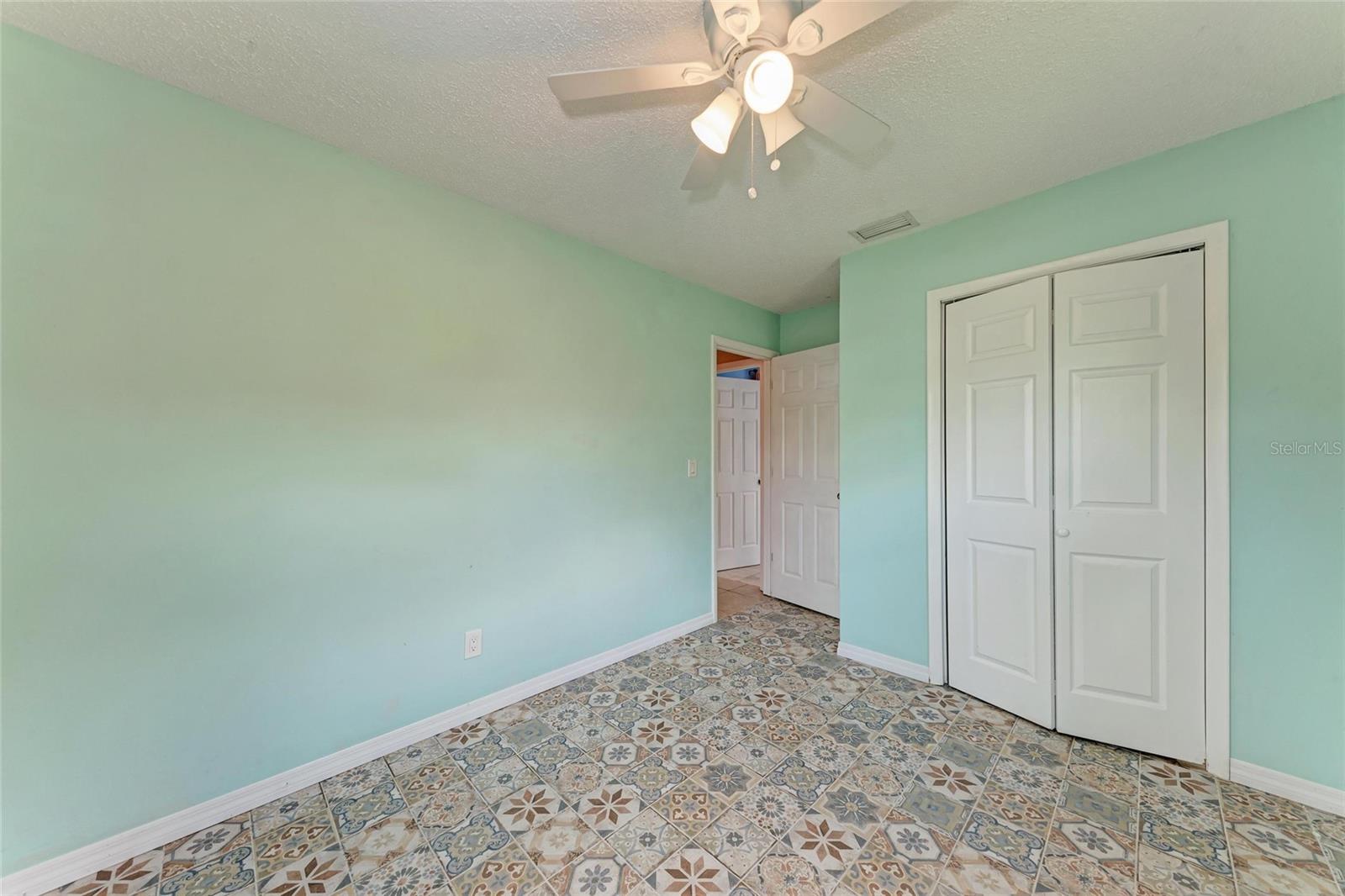 MANATEE PALMS UNIT FIVE - Residential