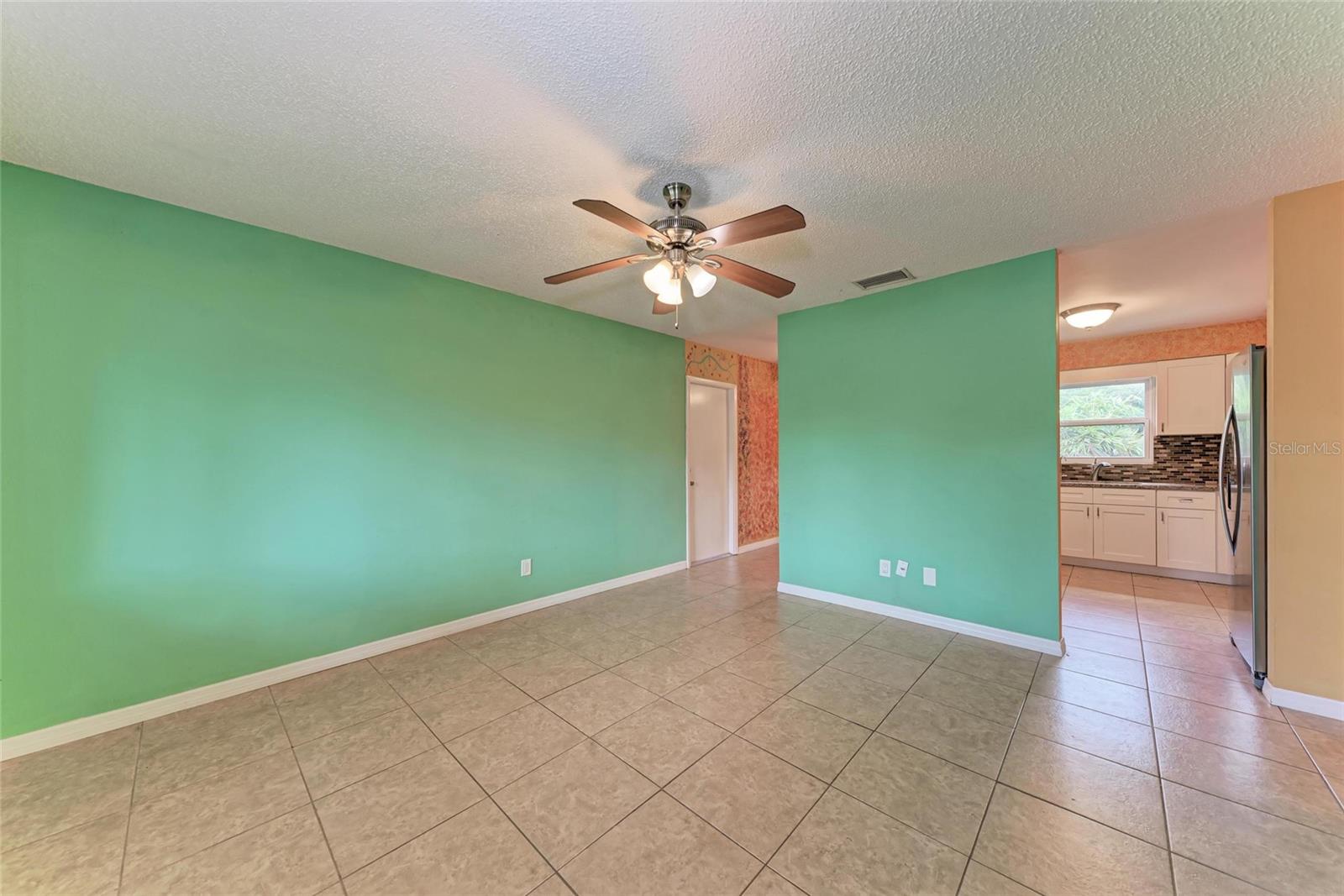 MANATEE PALMS UNIT FIVE - Residential