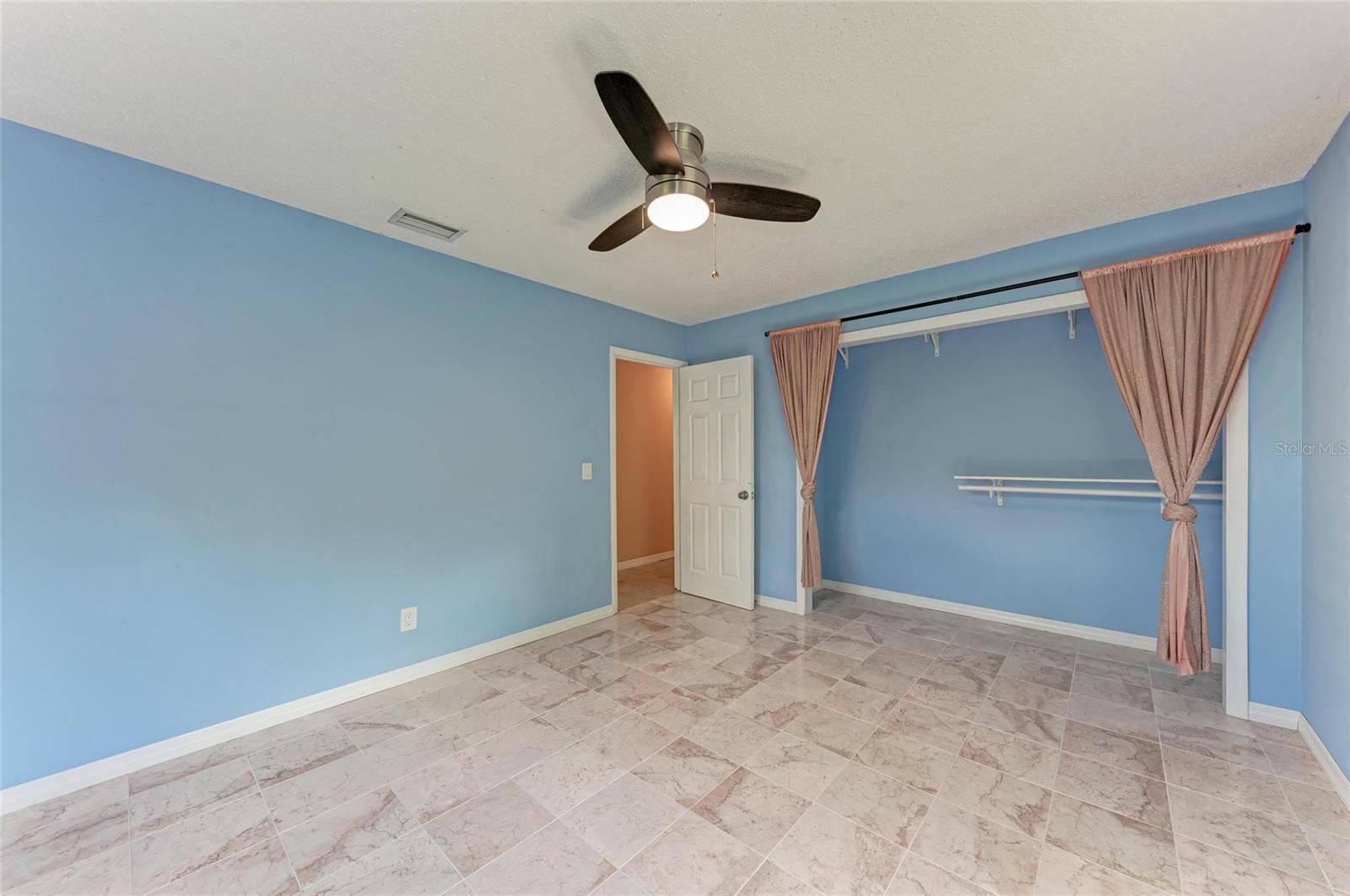 MANATEE PALMS UNIT FIVE - Residential