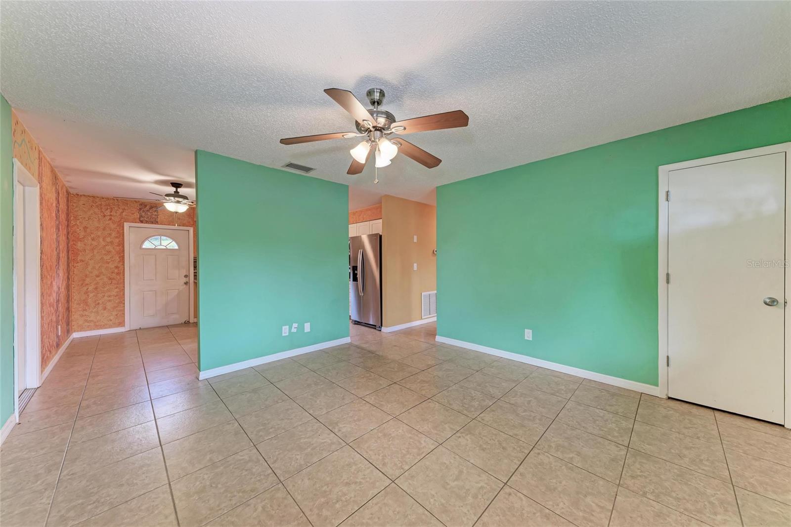 MANATEE PALMS UNIT FIVE - Residential