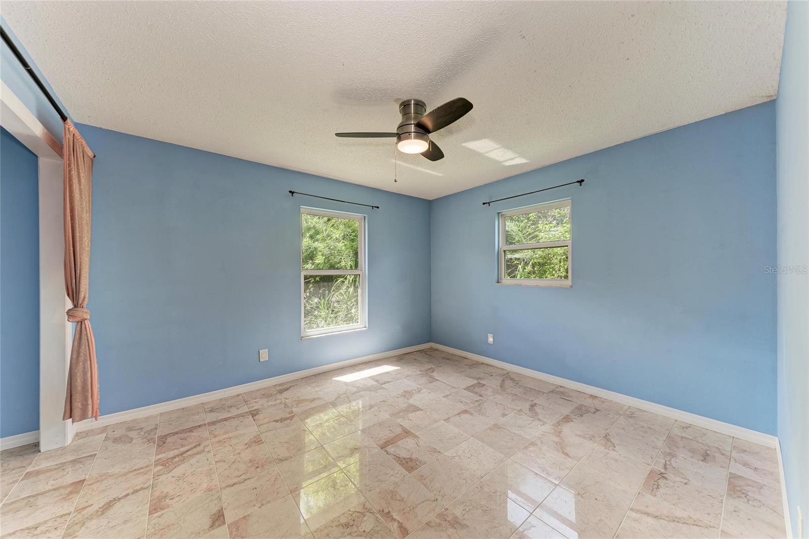 MANATEE PALMS UNIT FIVE - Residential