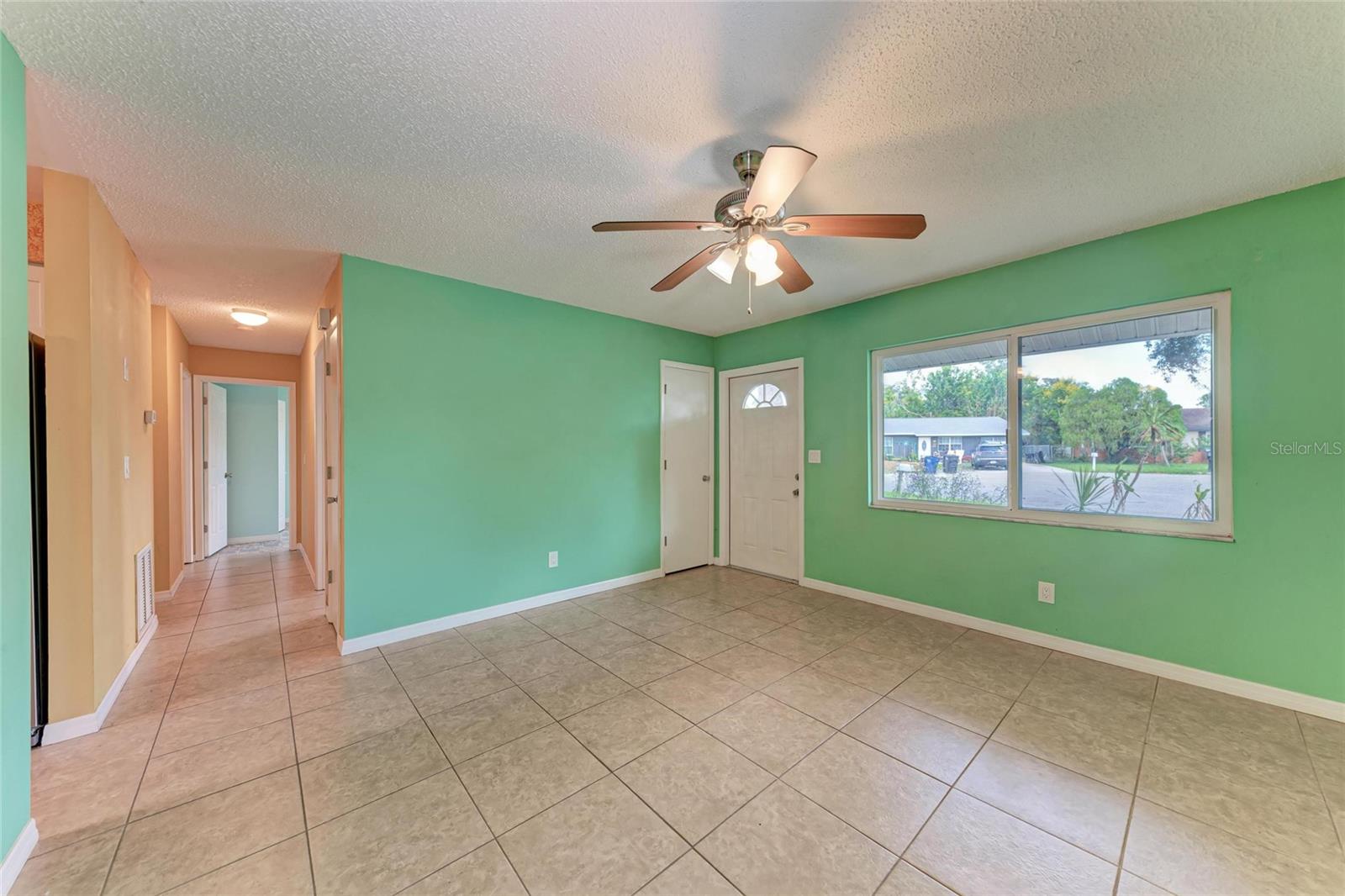 MANATEE PALMS UNIT FIVE - Residential