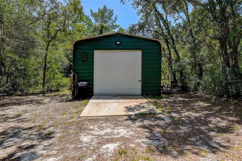 A home in LECANTO