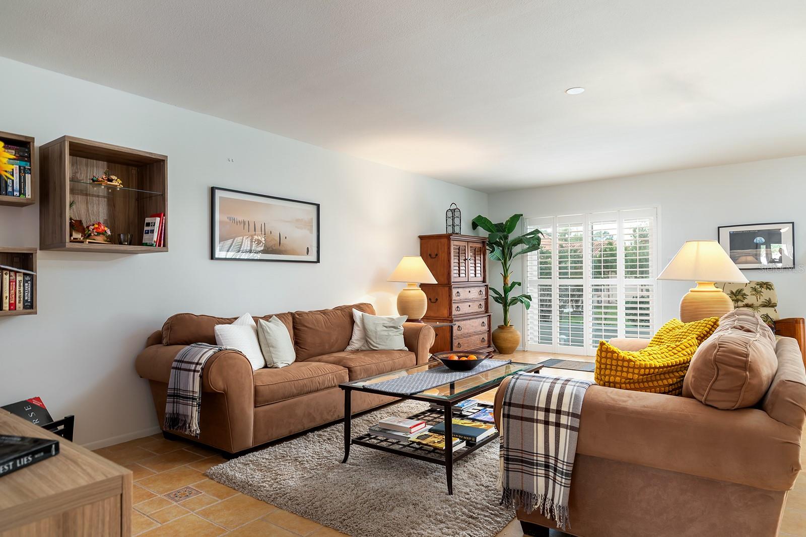 WINDMILL POINTE - Residential