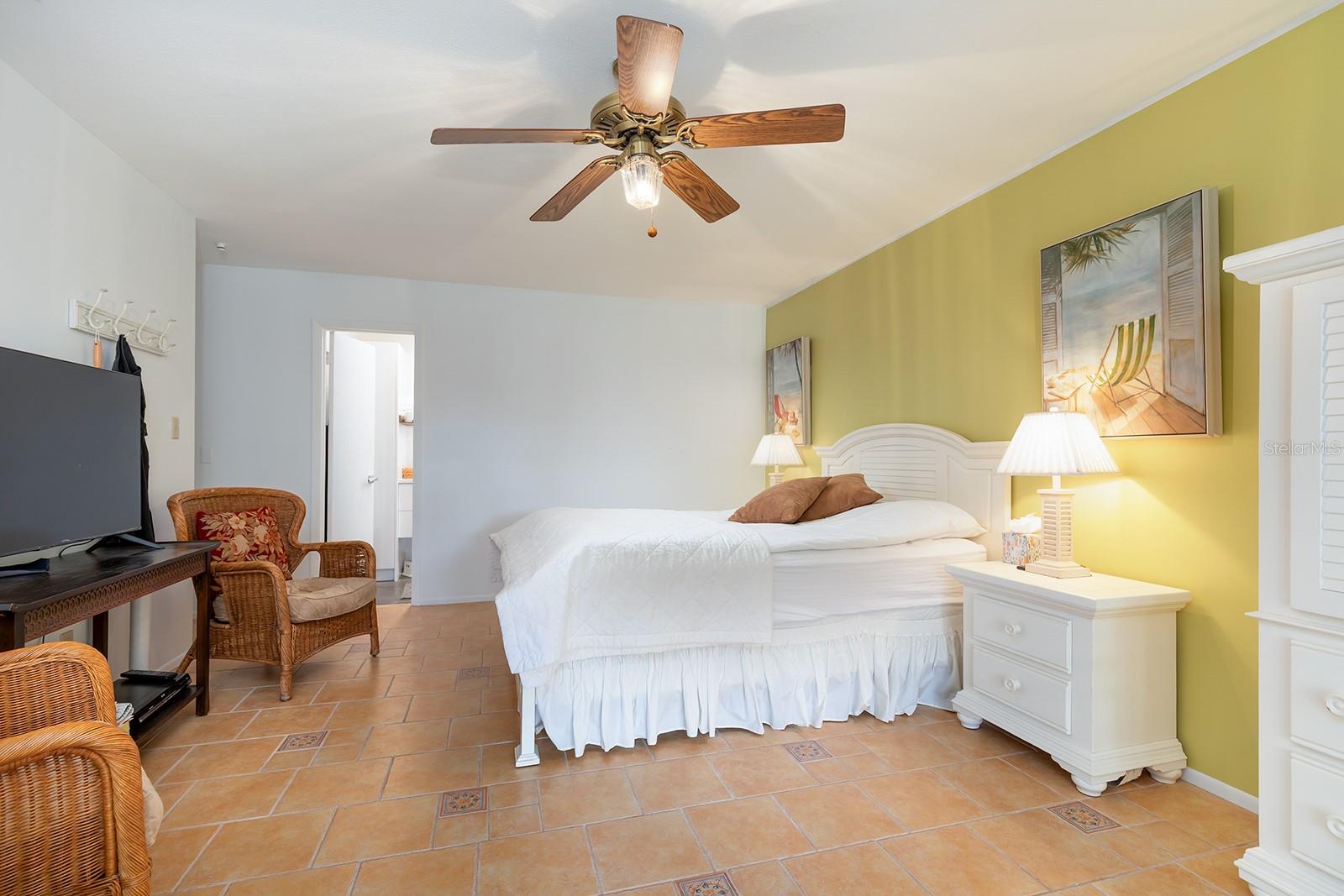 WINDMILL POINTE - Residential