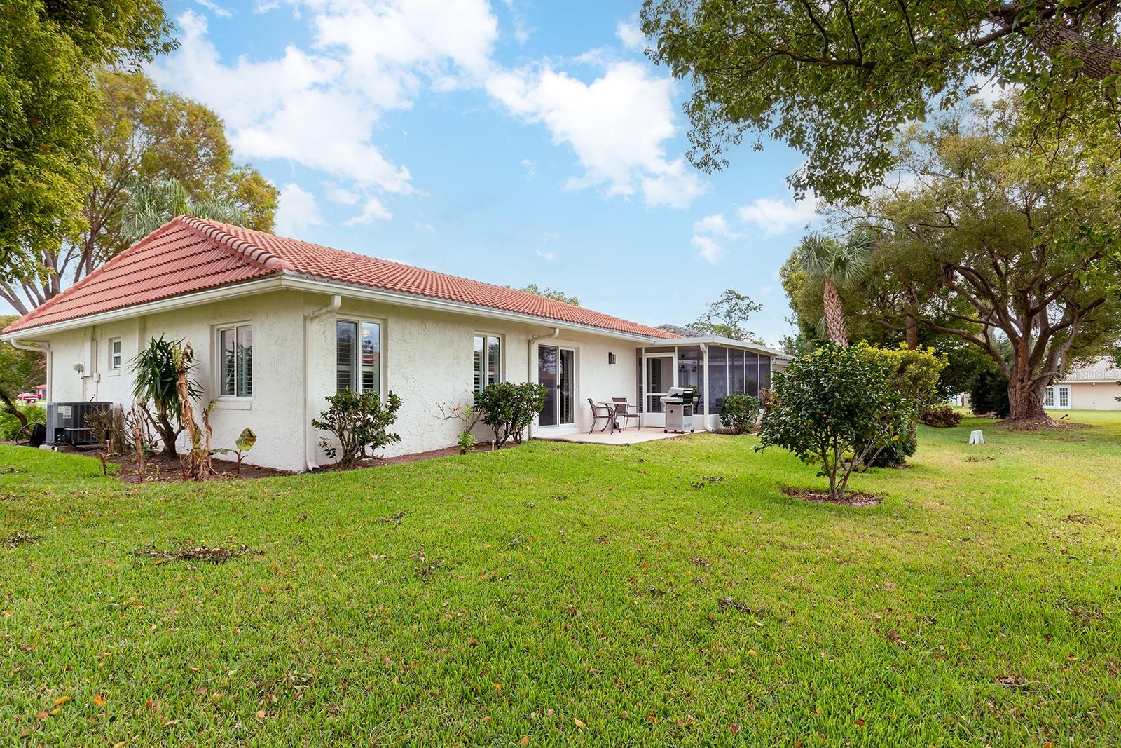 WINDMILL POINTE - Residential