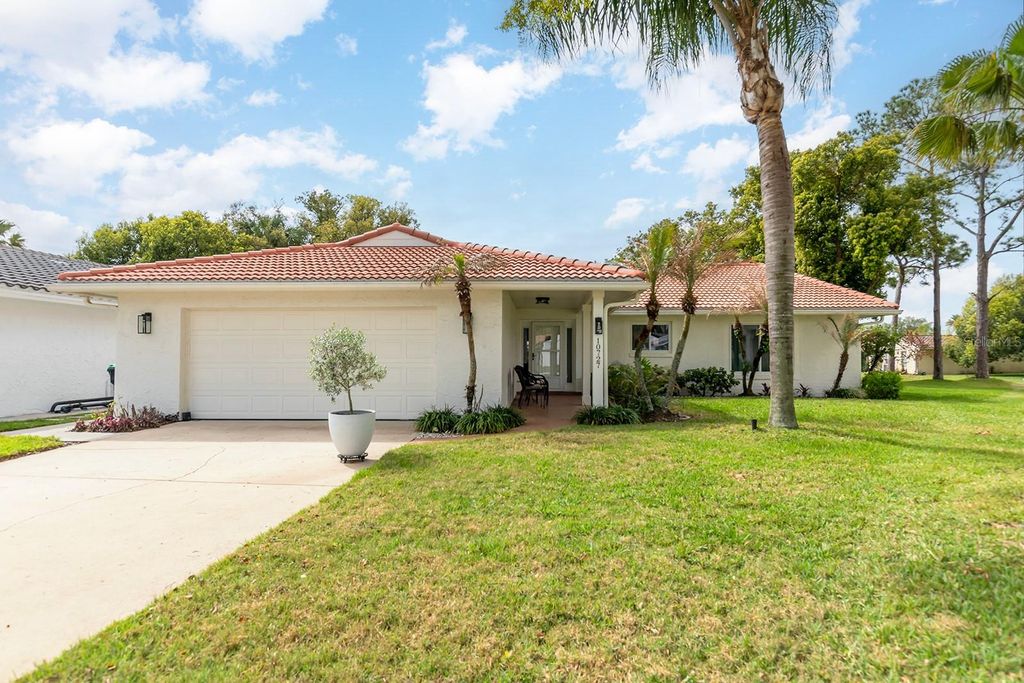 Photo of 10727 Windsor Court, Orlando, FL 32821 (MLS # O6390935)
